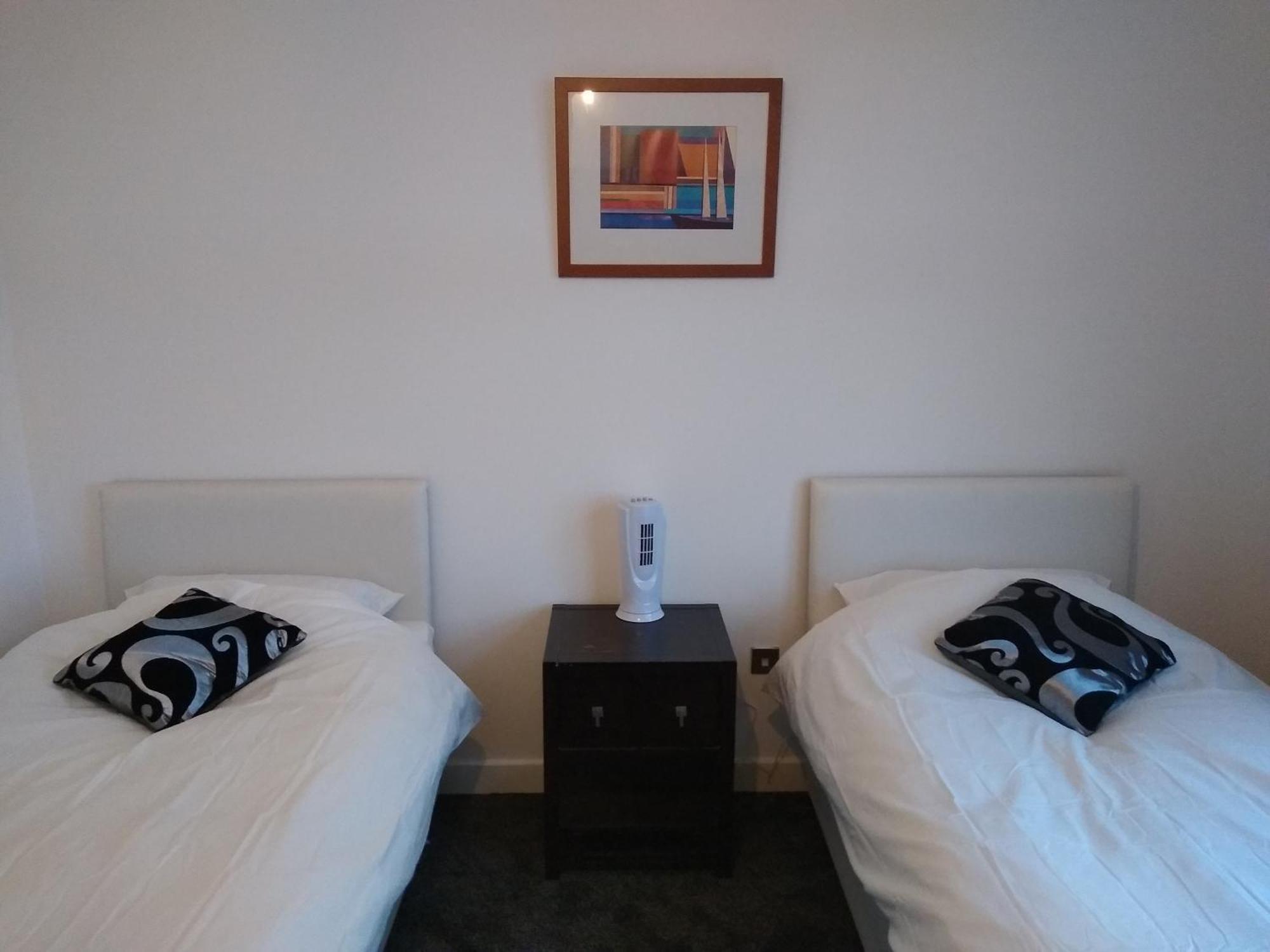 Room In Luxurious Penthouse Apartment Лондон Екстериор снимка