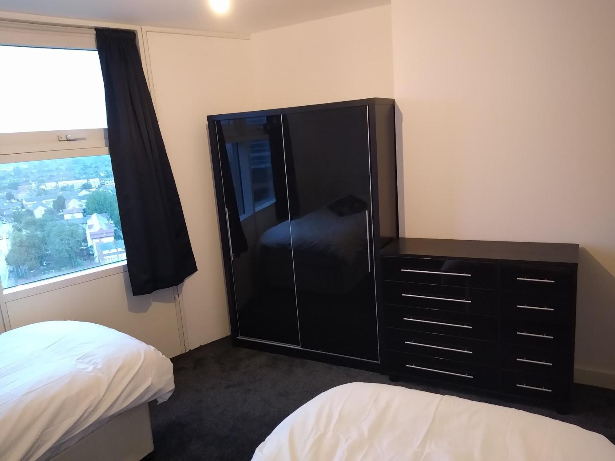 Room In Luxurious Penthouse Apartment Лондон Екстериор снимка